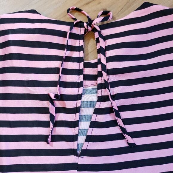 🔺️H&M Pink & Black Striped Asymmetric Hemline Rayon Blouse Size 2 - Picture 10 of 13